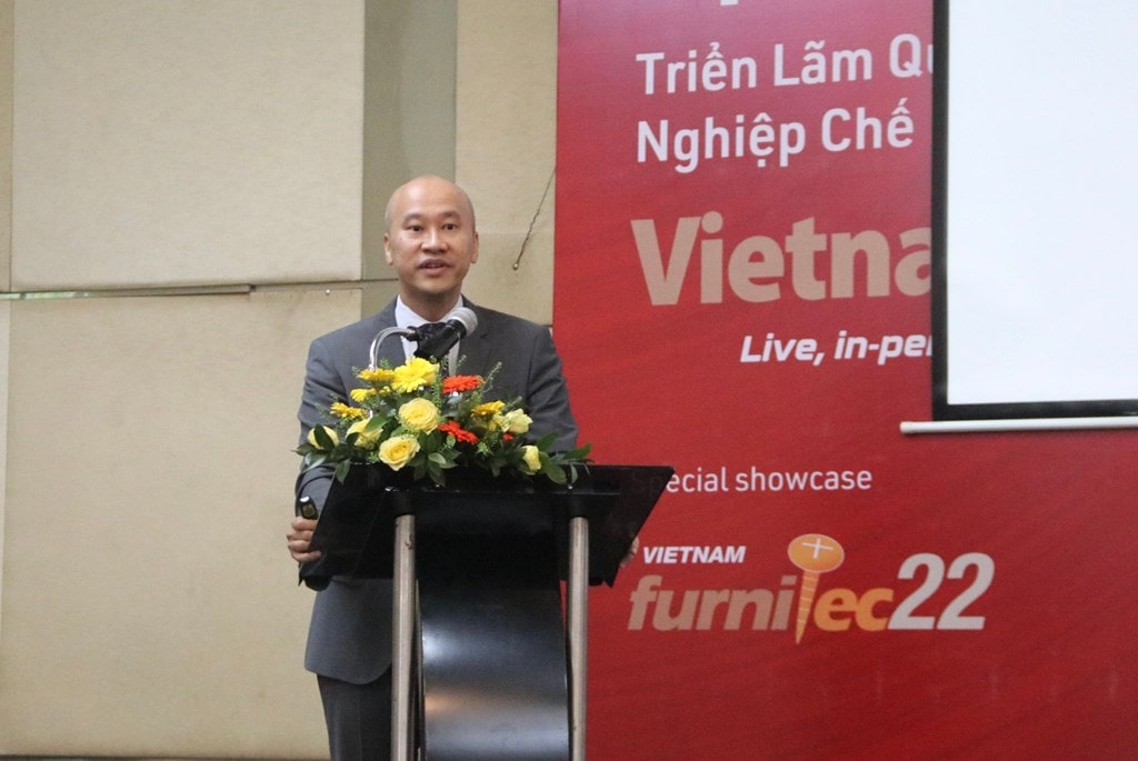 Ông Nguyễn Chánh Phương thông tin về Triển lãm VietnamWood 2022 tại họp báo. Ảnh: Xuân Anh -TTXVN